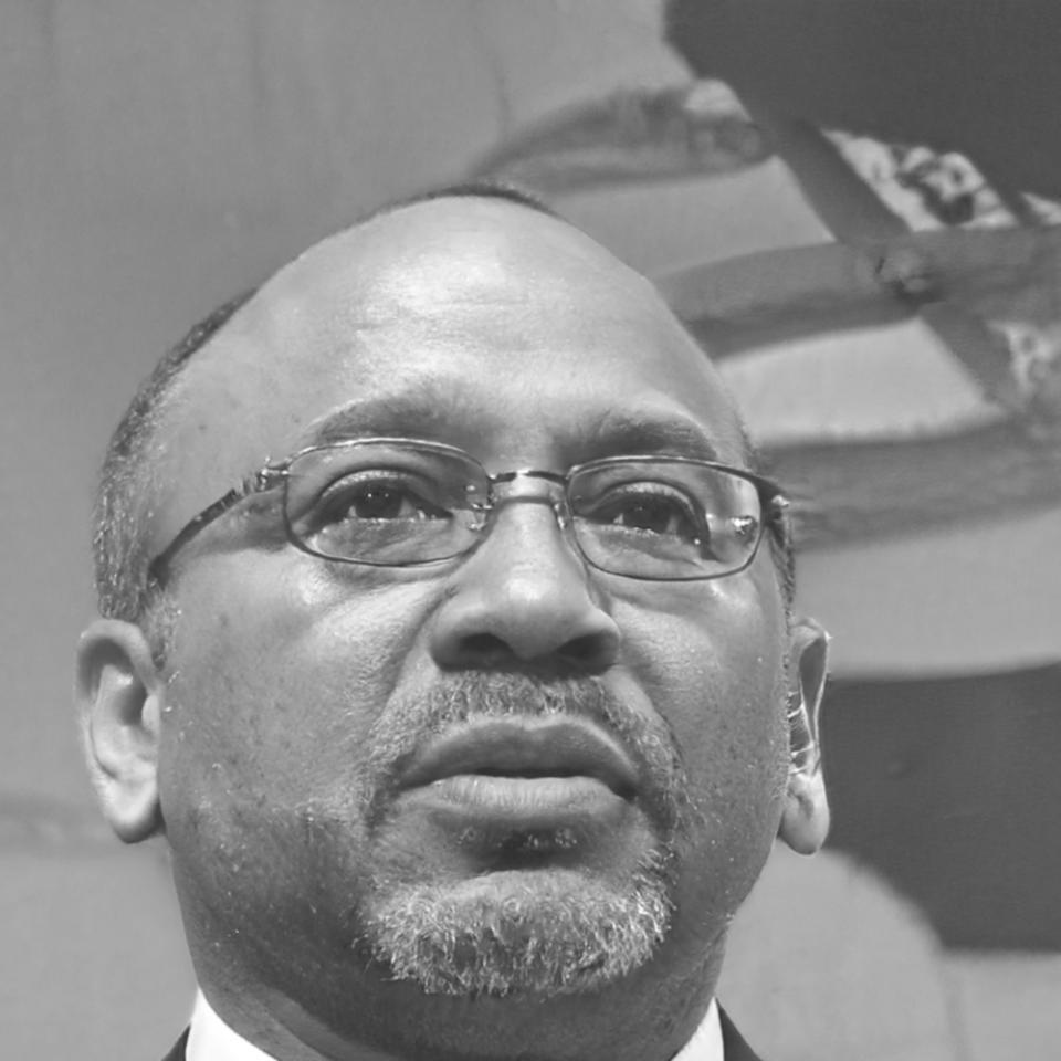 Sebastian Rusch, Wirtschaftsanalyst